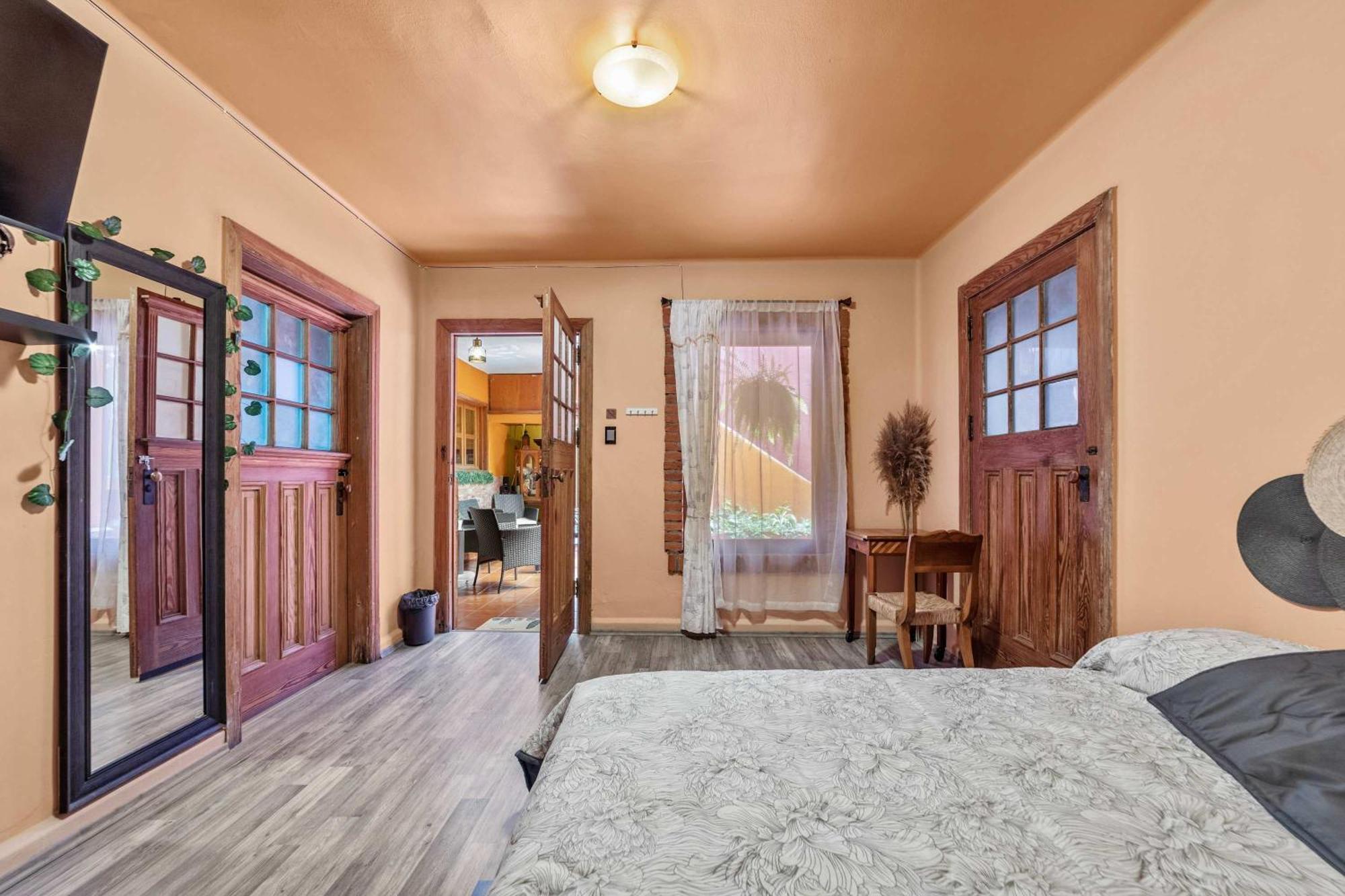 Charming 2-Bedroom Retreat In Lomas De Bezares Мехіко Екстер'єр фото